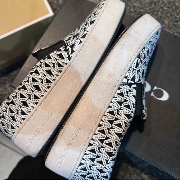 Michael Kors slide sneakers - Picture 7 of 14